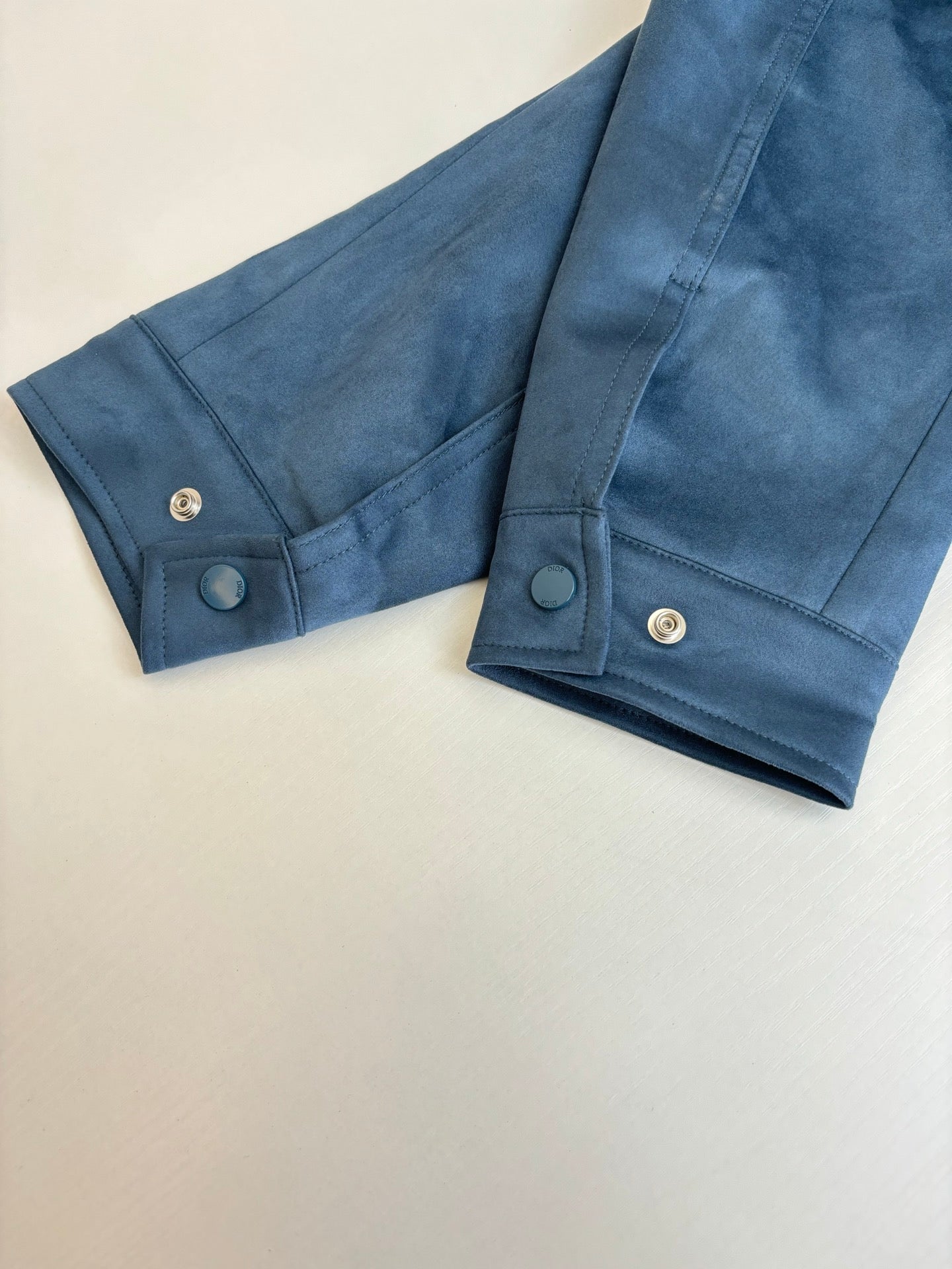 250825 A new high-quality suede textured minimalist leather jacket