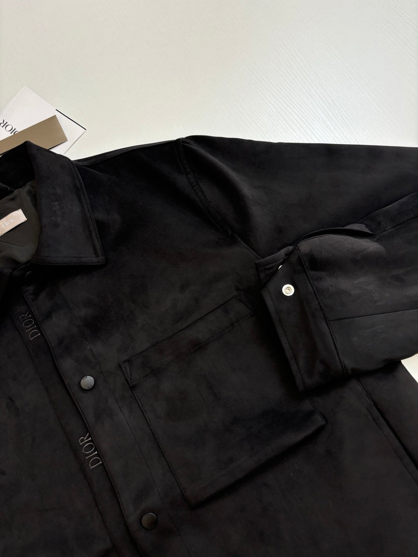 250825 A new high-quality suede textured minimalist leather jacket