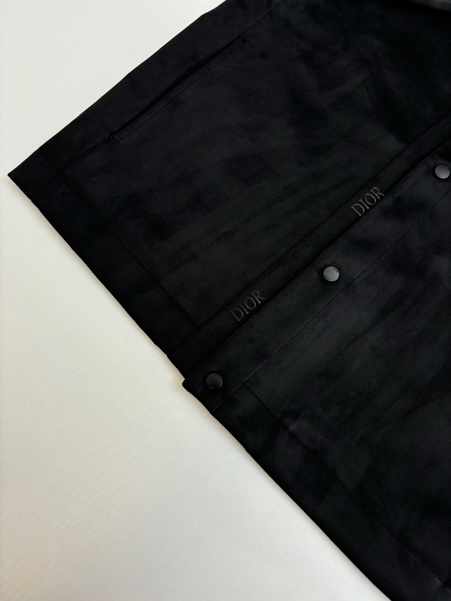 250825 A new high-quality suede textured minimalist leather jacket