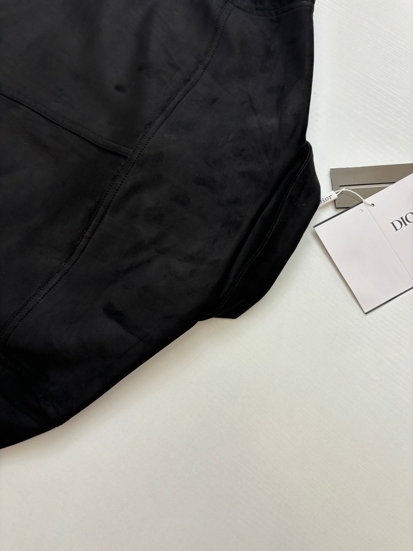 250825 A new high-quality suede textured minimalist leather jacket