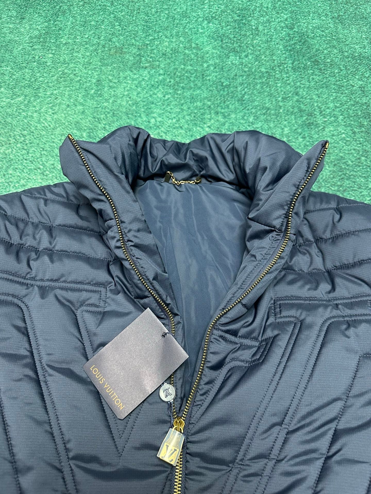 250825 New high-quality tear-resistant down jacket made of high-tech fabric