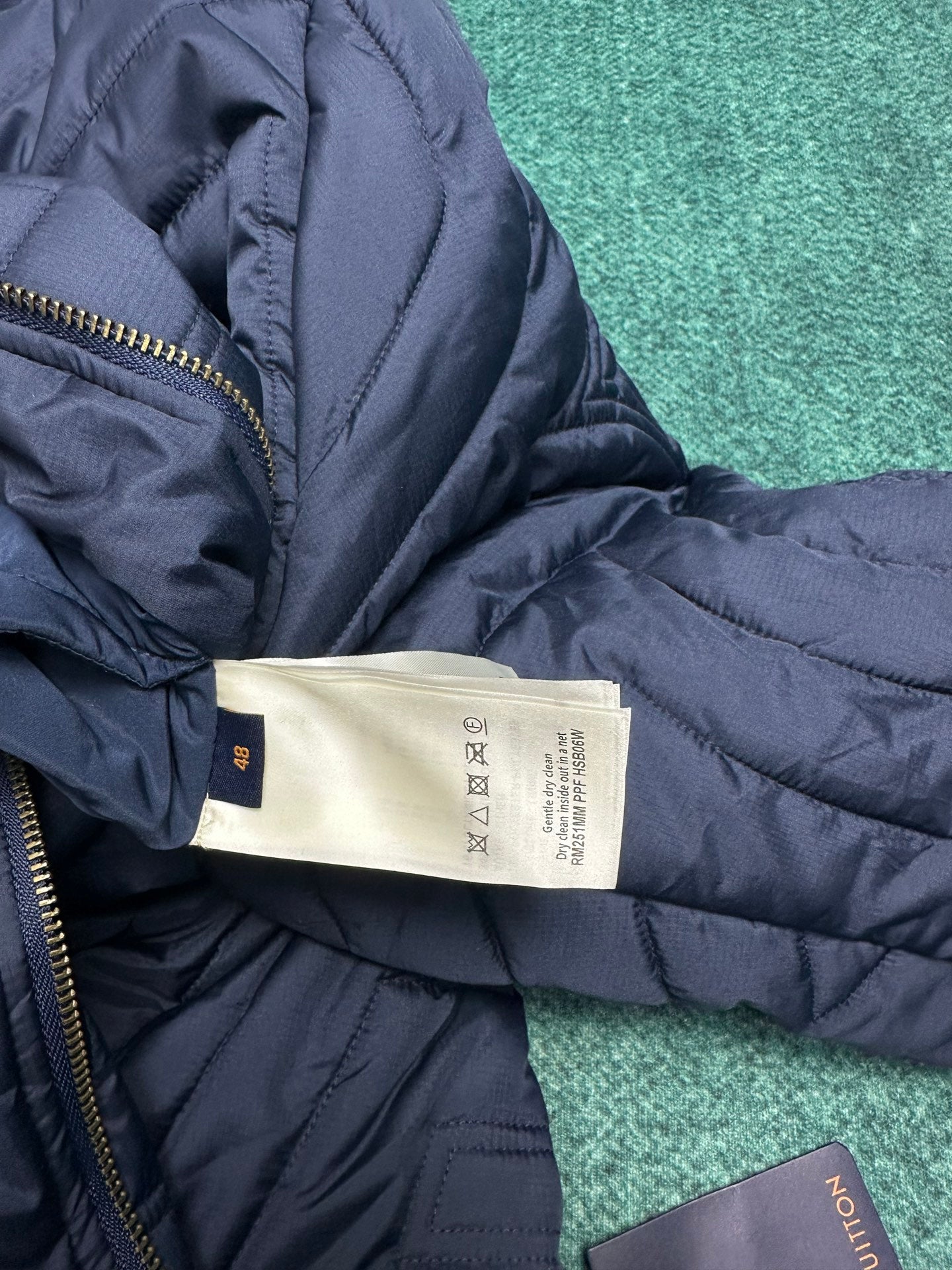 250825 New high-quality tear-resistant down jacket made of high-tech fabric