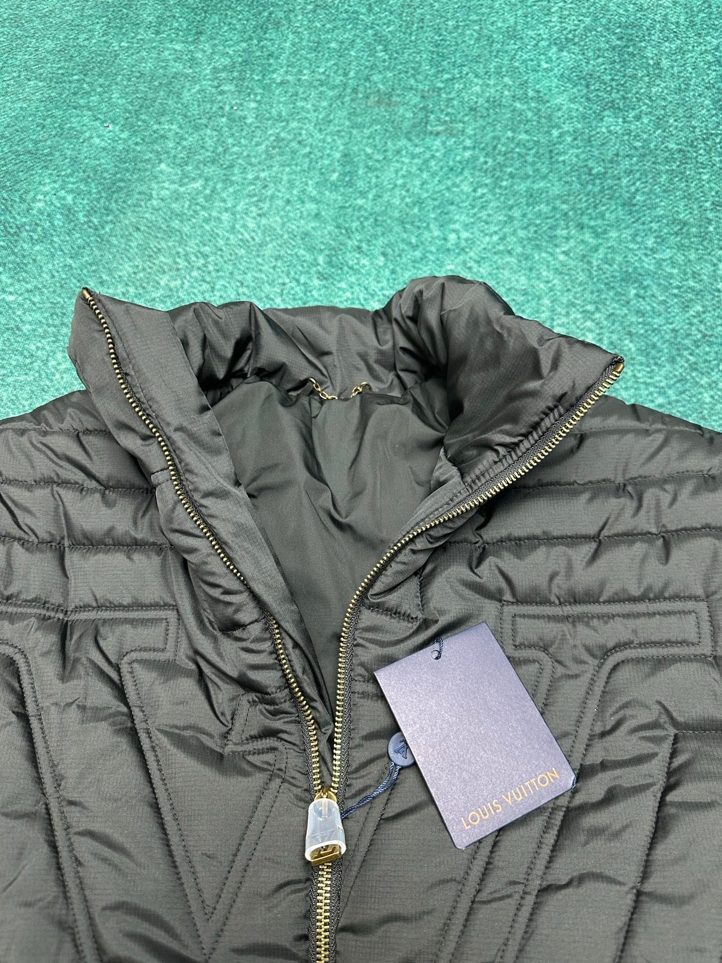 250825 New high-quality tear-resistant down jacket made of high-tech fabric