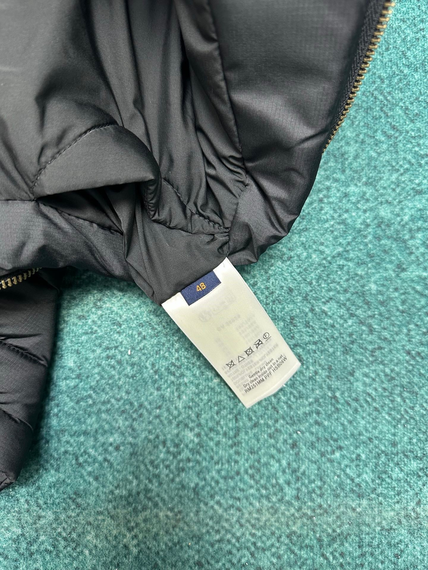 250825 New high-quality tear-resistant down jacket made of high-tech fabric