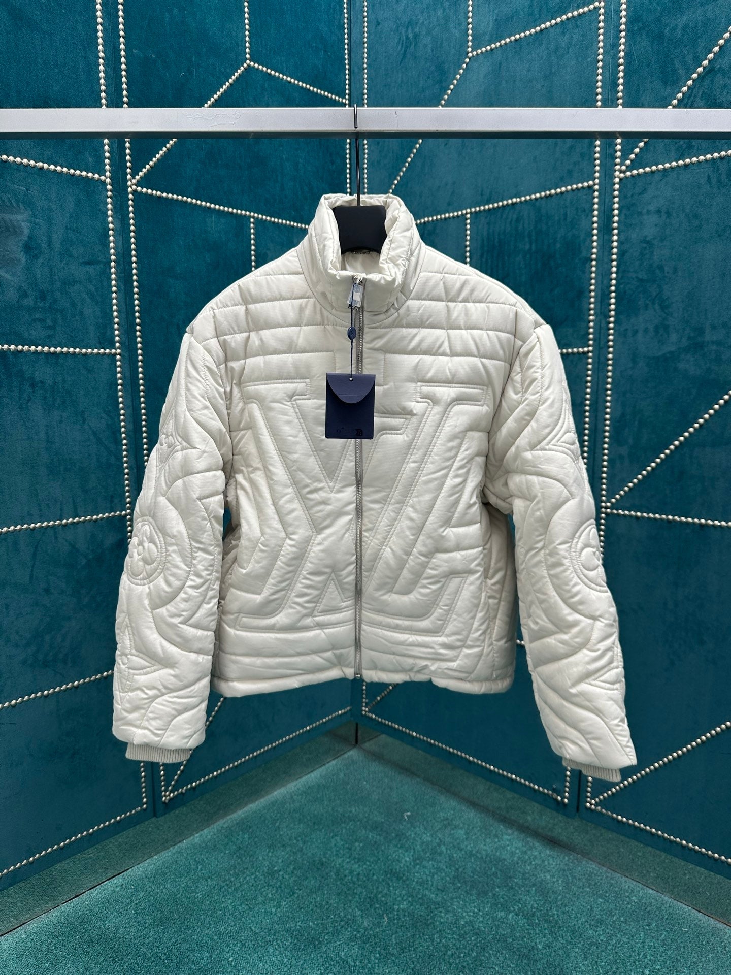 250825 New high-quality tear-resistant down jacket made of high-tech fabric