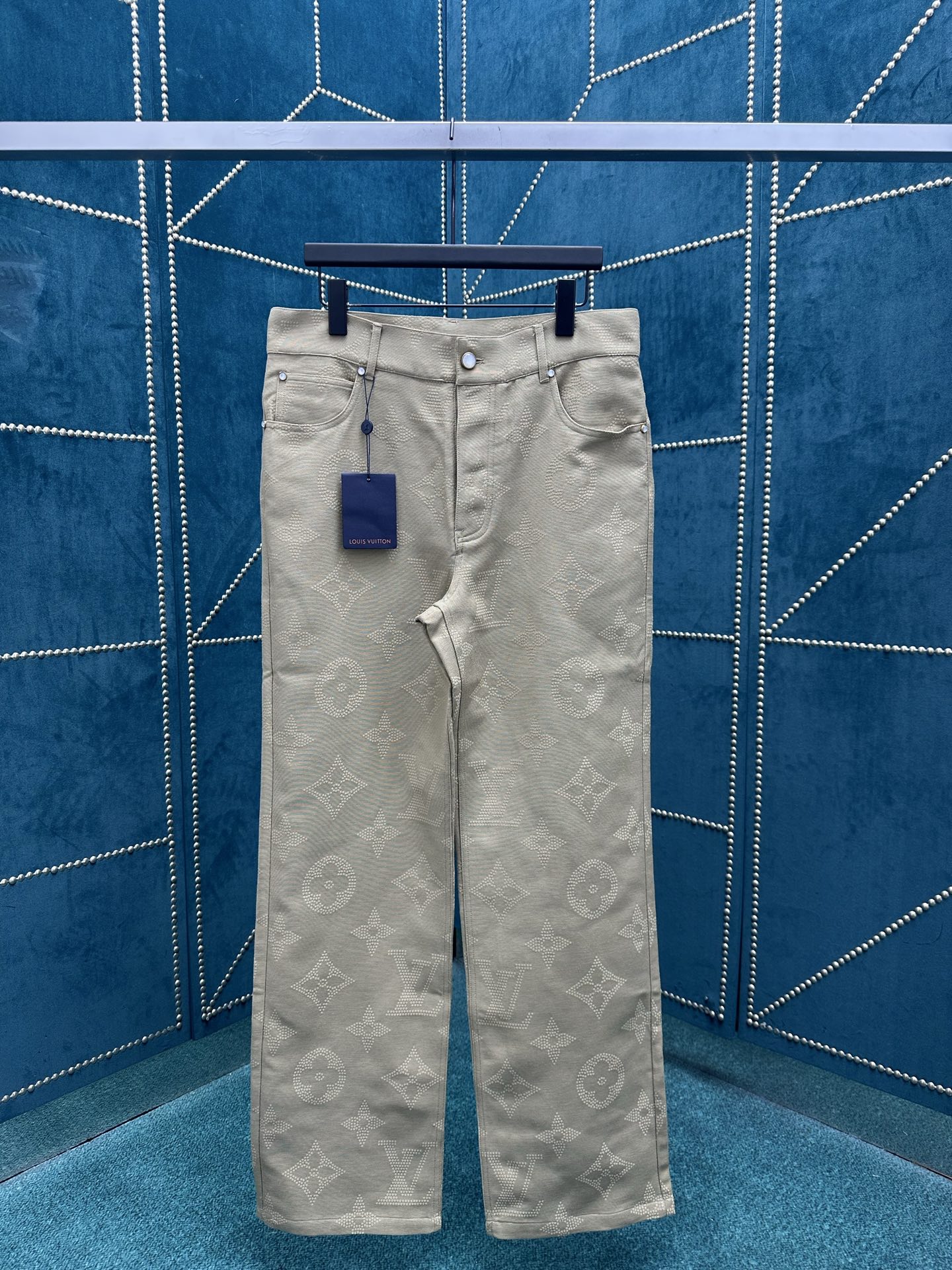 250825 New high-quality embroidered pearlescent button-up trousers