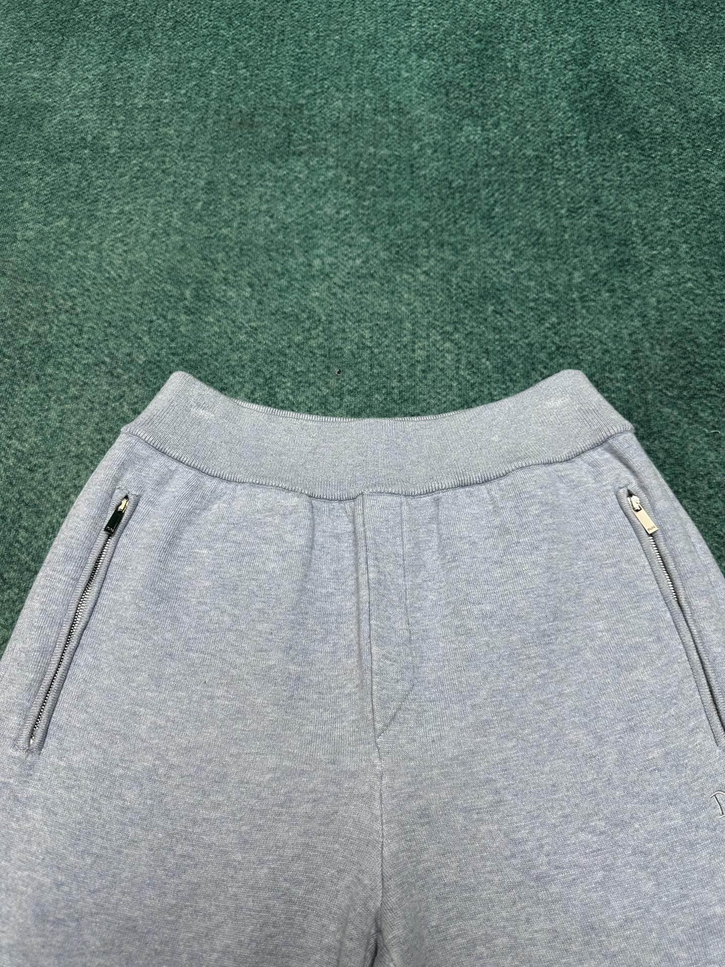 250825 New high-quality, thick, double-sided sports trousers