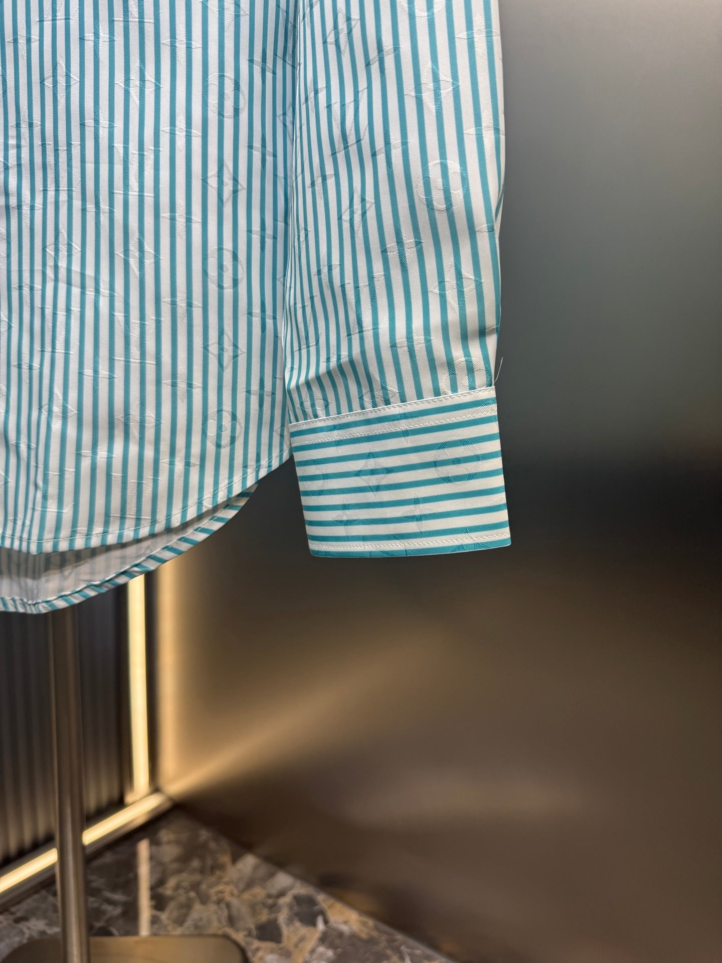 250825 New high-quality striped long-sleeved shirt