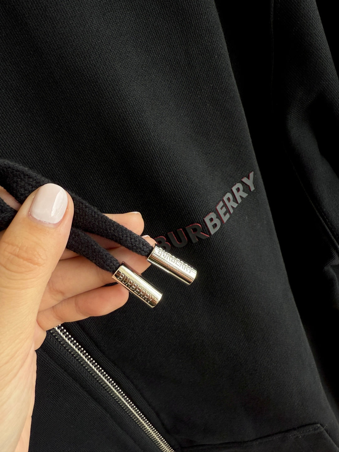 250825 A new high-quality classic must-have zippered hoodie