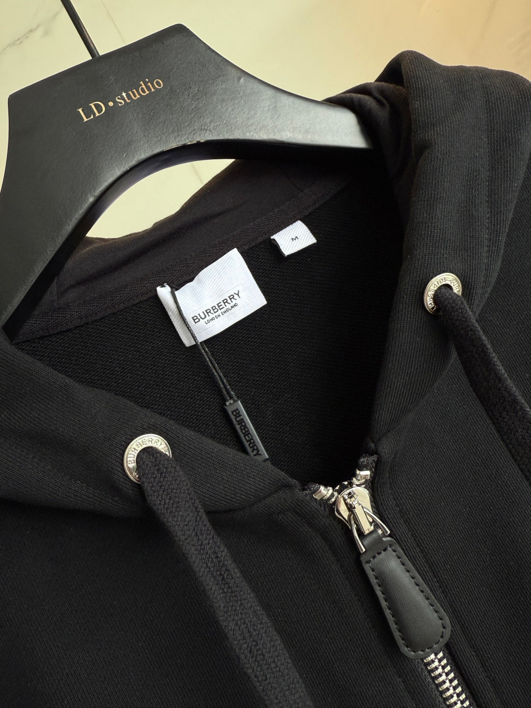 250825 A new high-quality classic must-have zippered hoodie