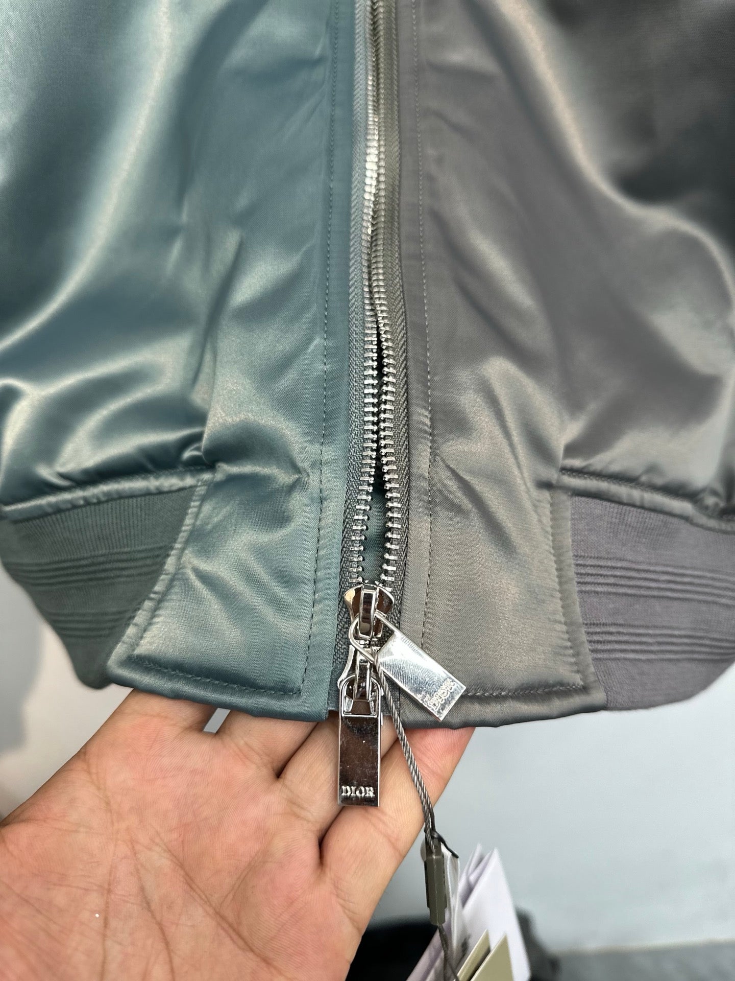 250825 A new high-quality, thick two-color patchwork jacket